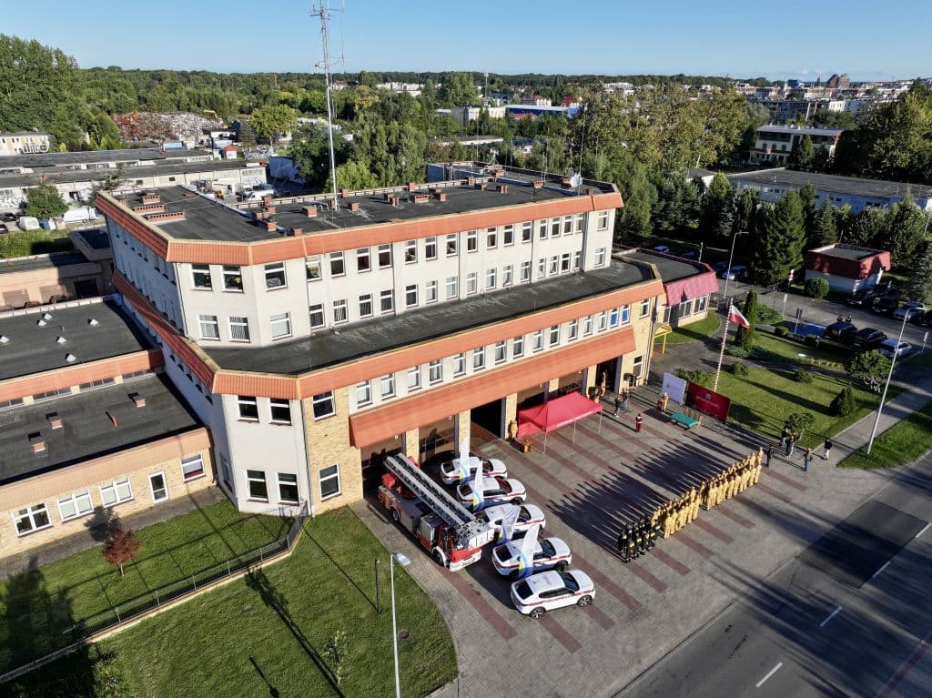 Państwowa Straż Pożarna w województwie zachodniopomorskim inwestuje w odnawialne źródła energii i elektromobilność