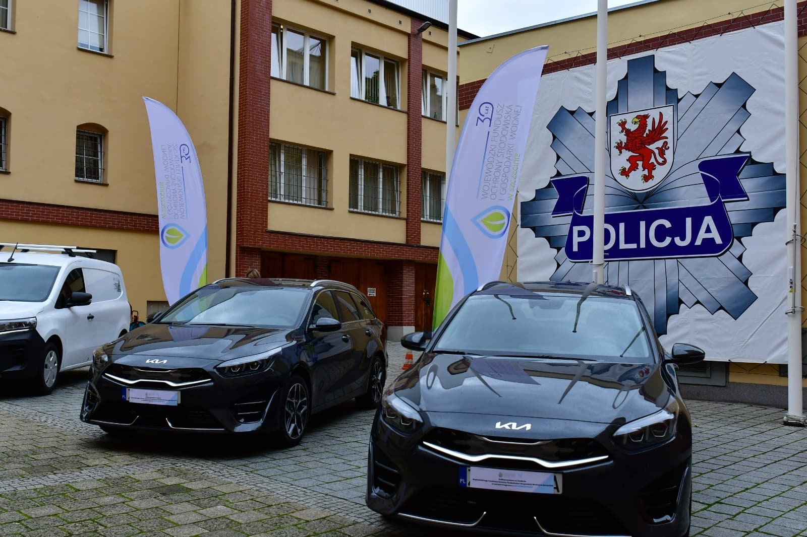 Nowe elektryki i hybrydy dla zachodniopomorskiej Policji
